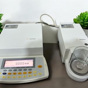Microbalanza Sartorius